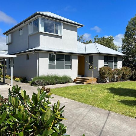 Charlesworth Villa - Christchurch Holiday Homes ภายนอก รูปภาพ