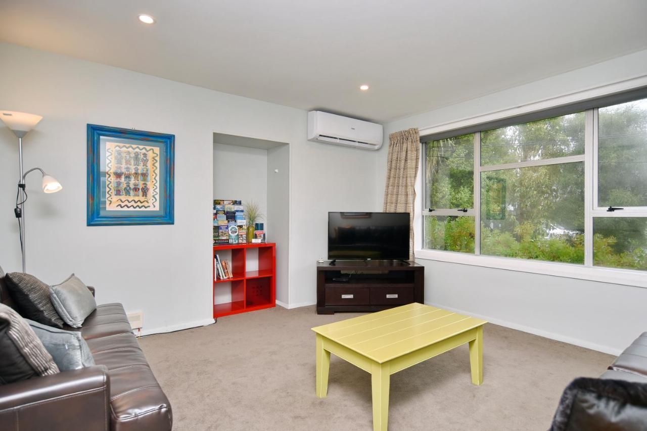 Charlesworth Villa - Christchurch Holiday Homes ภายนอก รูปภาพ